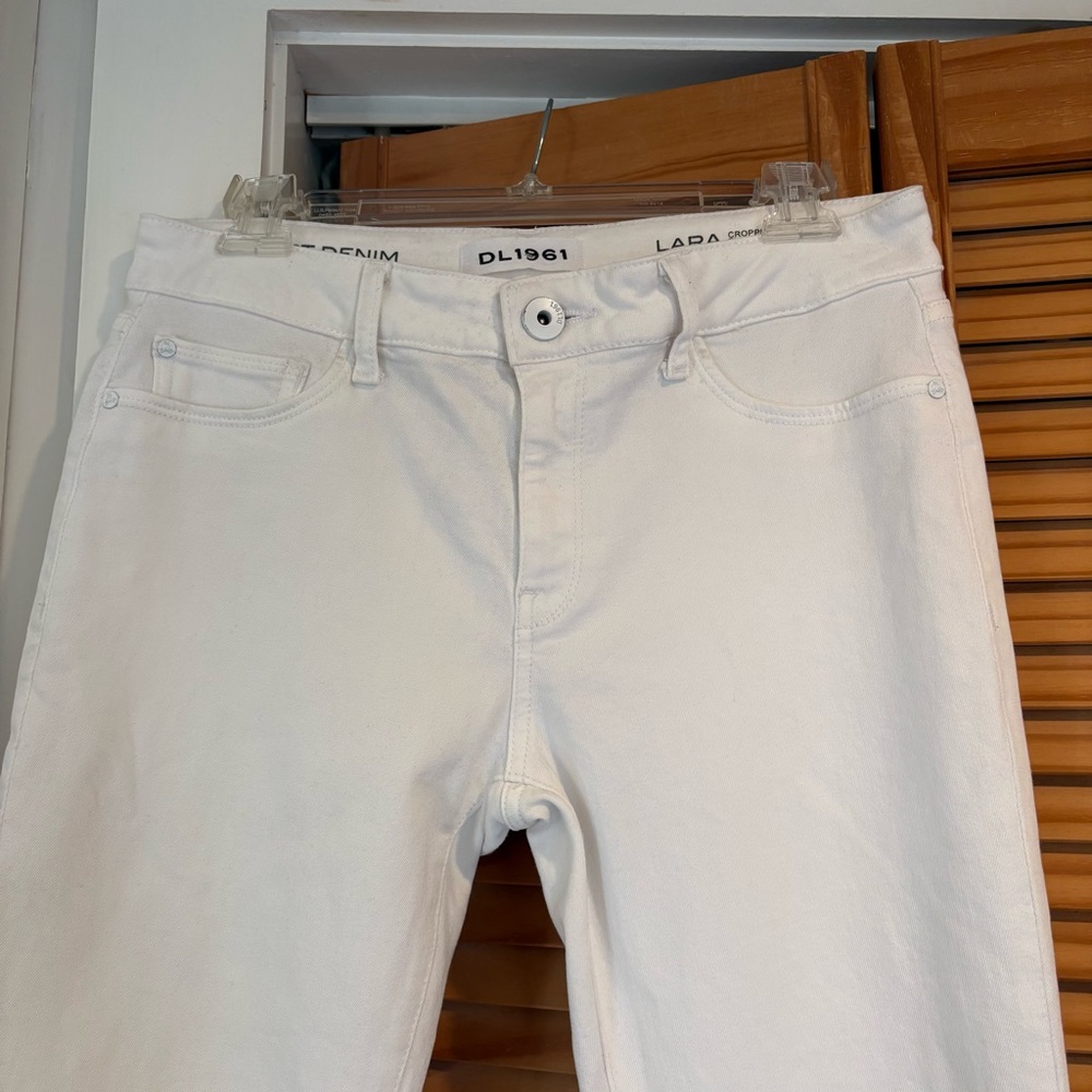 DL1961 Lara Cropped Flare White Jeans size 29 Denim Raw Hem Spring Summer - Picture 3 of 12